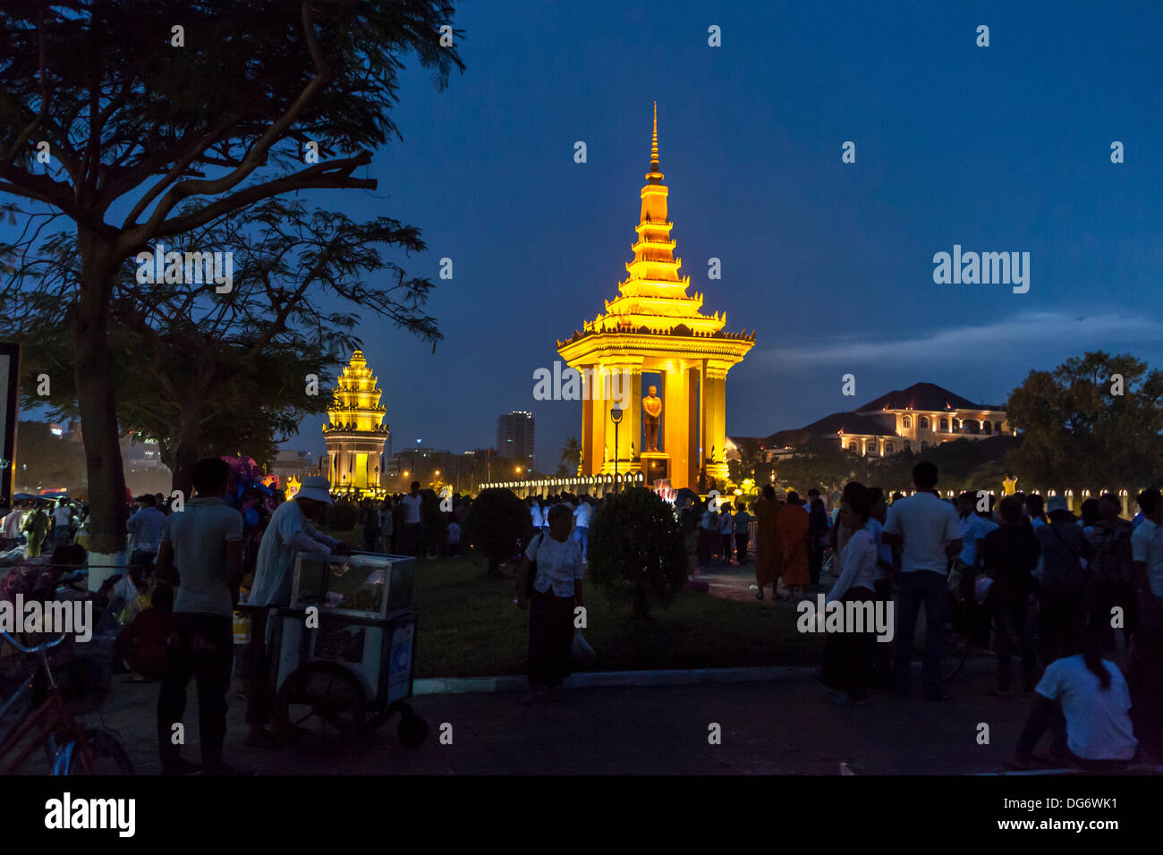 Cambodge marque le 1er anniversaire du roi Père Norodom Sihanouk Crédit : la mort de Stephane Combre / Alamy Live News Banque D'Images