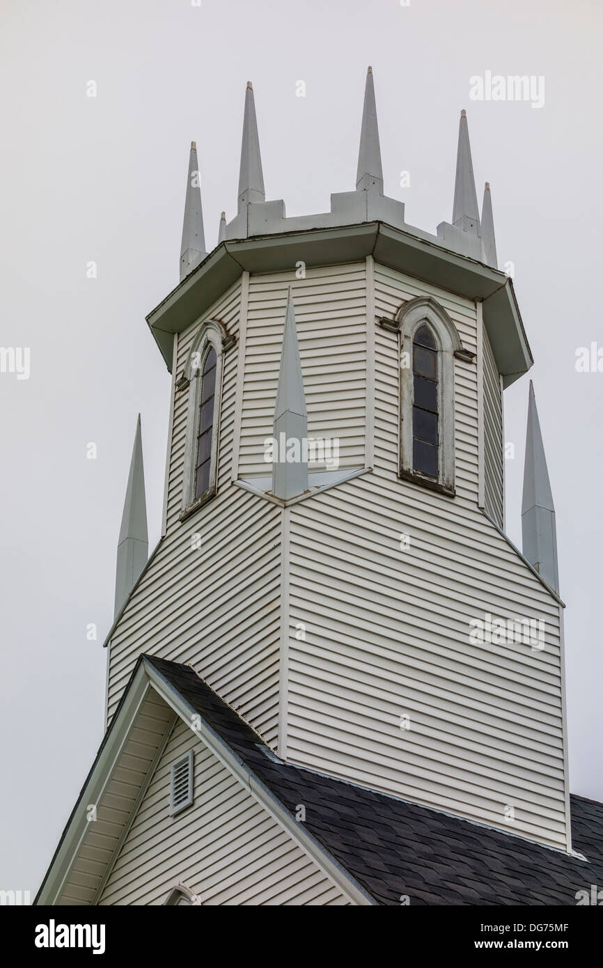 Avant de l'Église Unie de Coverdale, Riverview, Nouveau-Brunswick. C'est un exemple de l'architecture de style gothique Charpentier. Banque D'Images