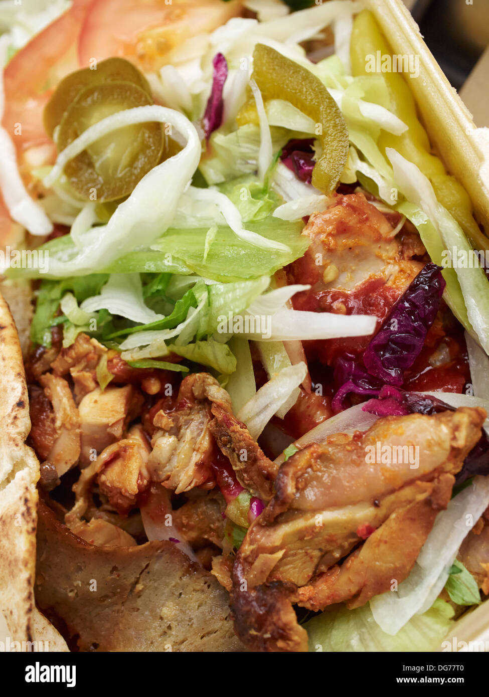 Style britannique kebab d'agneau platter, Oxford, Angleterre Banque D'Images