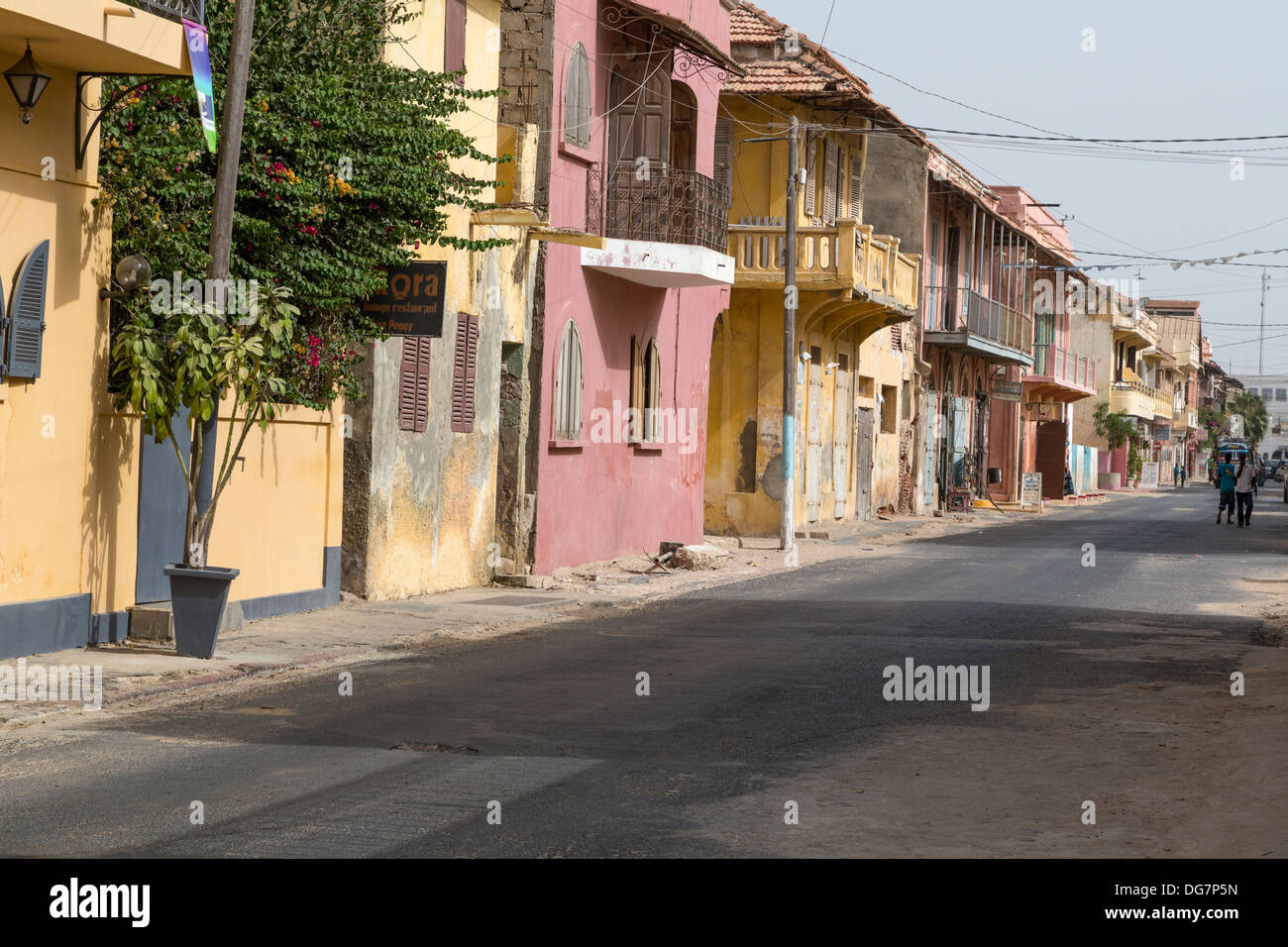 Sénégal, Saint Louis. Scène de rue de l'après-midi. Banque D'Images