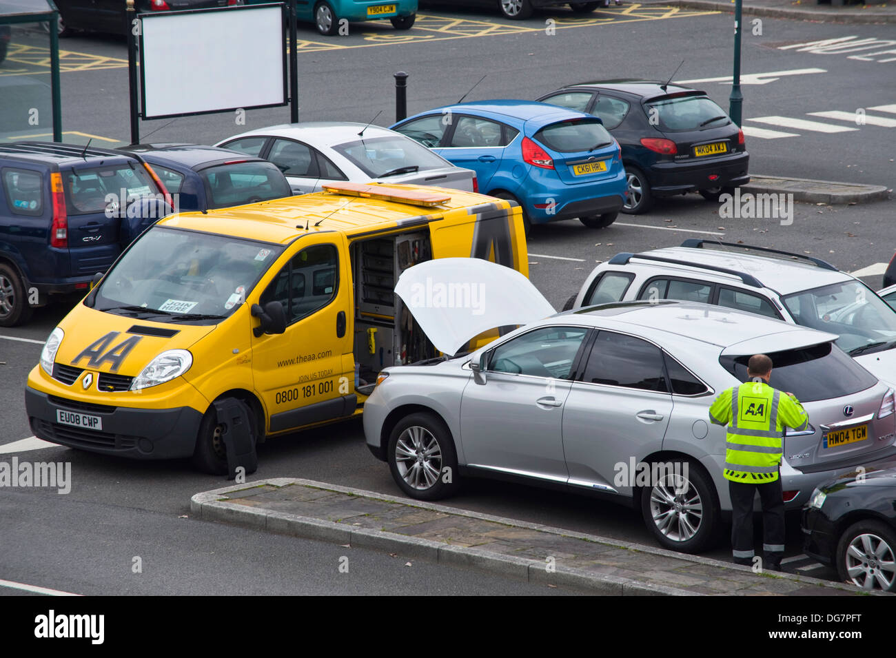 Le patrouilleur AA qui fréquentent à rupture de parking Llandovery, Carmarthenshire, au sud-ouest du pays de Galles, Royaume-Uni Banque D'Images