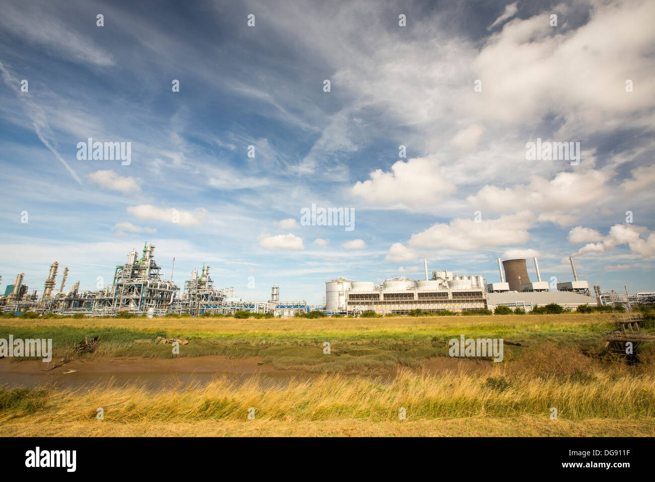Une usine chimique BP à sel fin sur Humberside qui produit l'acide acétique et d'une centrale électrique au gaz. Banque D'Images