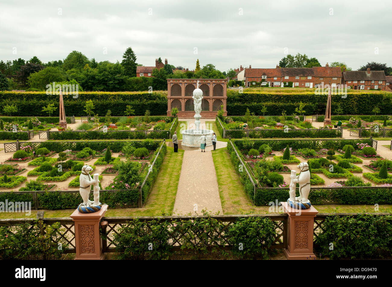 Elizabethan Gardens, le château de Kenilworth, Kenilworth, Warwickshire, Angleterre Banque D'Images