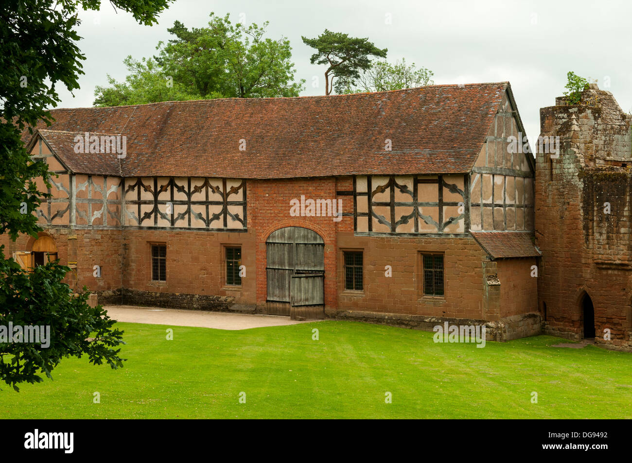 Les écuries, Le Château de Kenilworth, Kenilworth, Warwickshire, Angleterre Banque D'Images