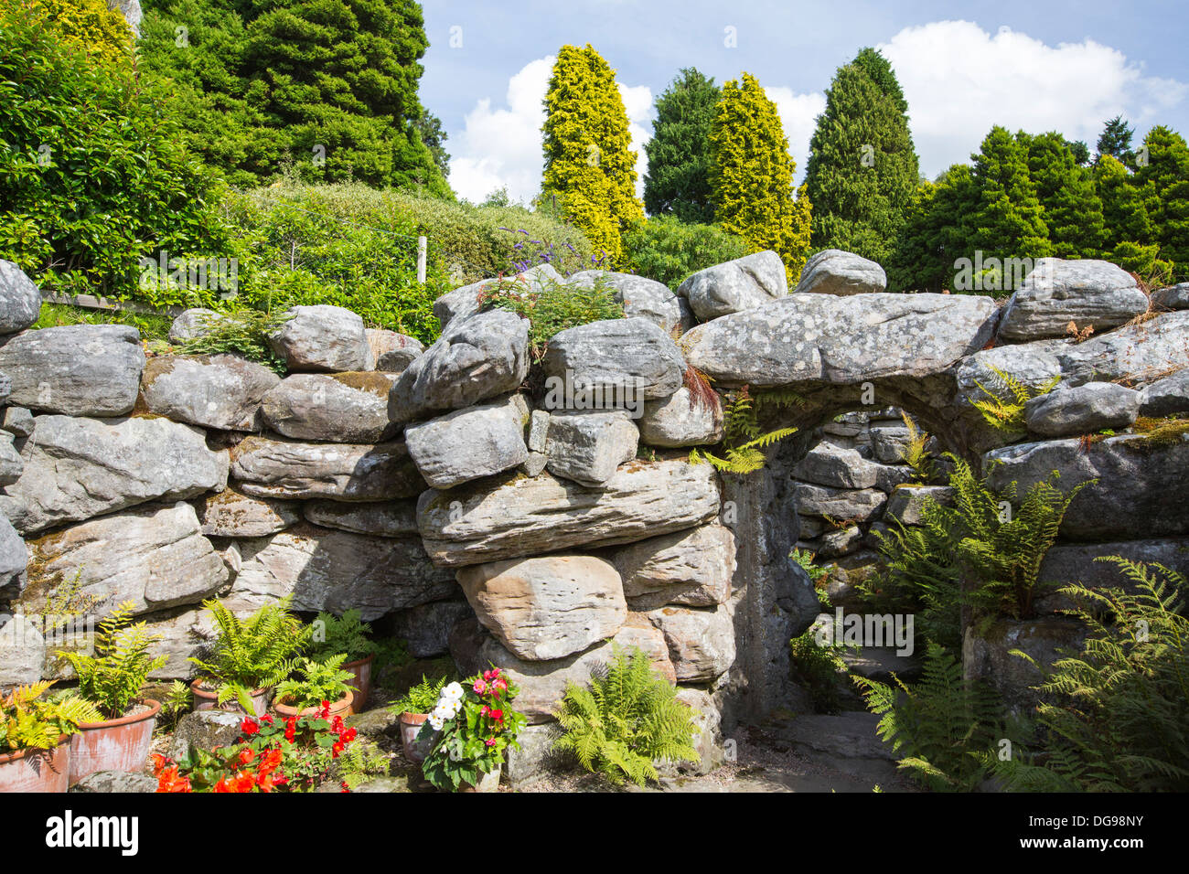 Les jardins de Cragside, Rothbury, Northumberland, la demeure de Lord Armstrong, un ingénieur et inventeur de l'époque victorienne Banque D'Images