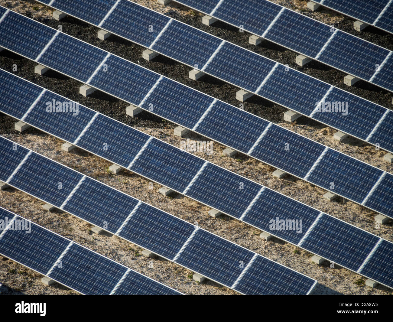 Panneaux solaires photovoltaïques Banque D'Images