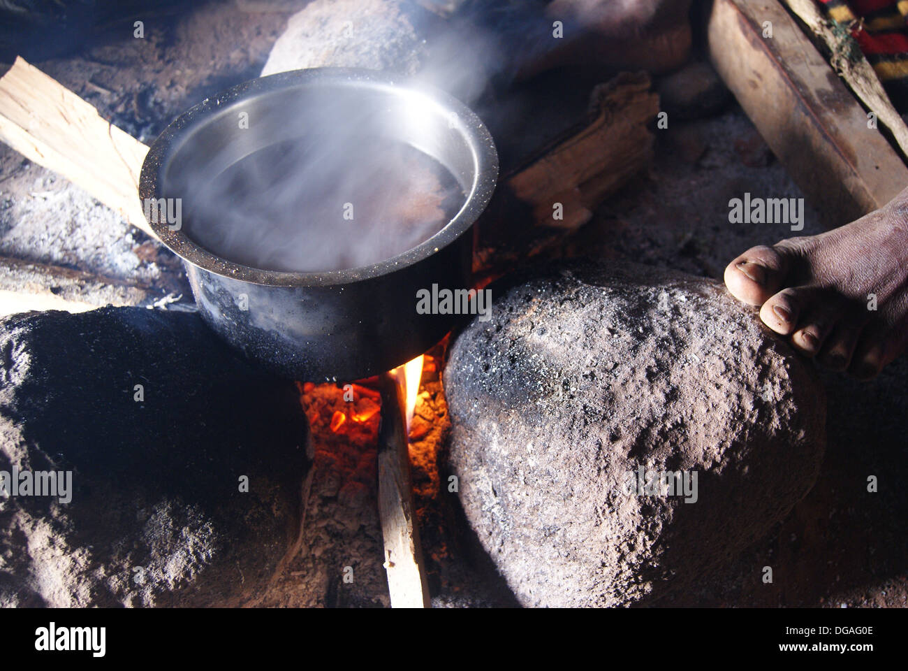 Feu de cuisson sur le mont Mulanje, Malawi Banque D'Images