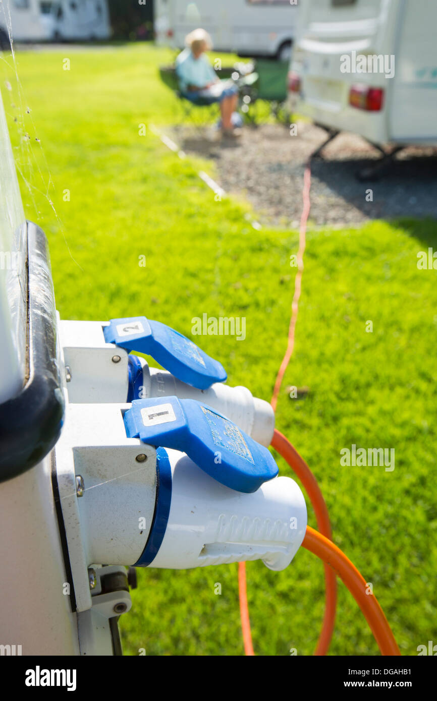 Un branchements pour une caravane sur un caravan park. Banque D'Images