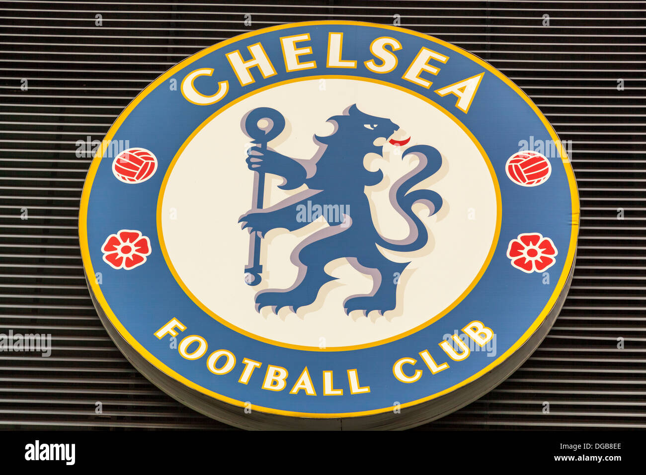 Chelsea Football Club logo sur un bâtiment abritant le musée du club, le stade de Stamford Bridge, Chelsea, Londres, Angleterre Banque D'Images
