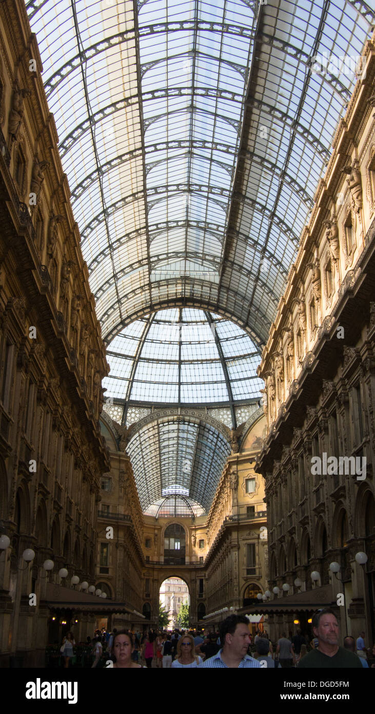 'Galleria Vittorio Emanuele II' shopping mall, la Piazza del Duomo, Milan, Lombardie, Italie Banque D'Images