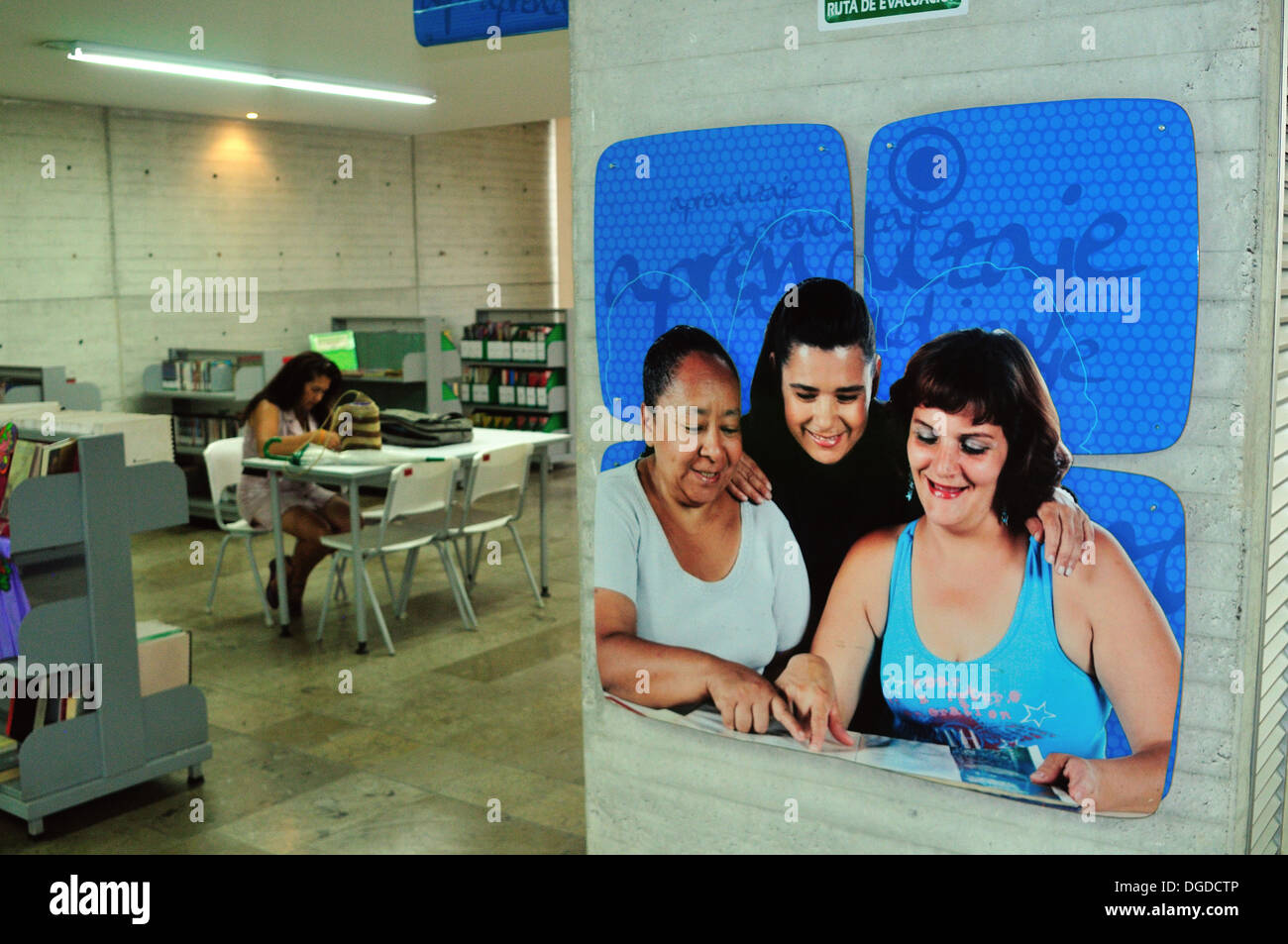 Parque Biblioteca Leon de Greiff - Comuna 8 à Medellin .Département d'Antioquia. Colombie Banque D'Images