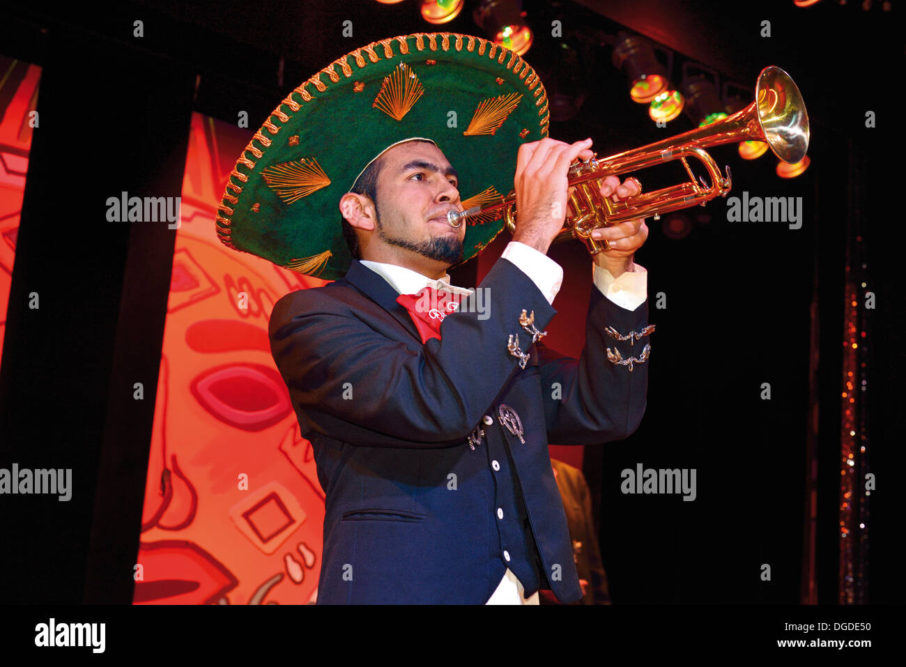 Brésil, Foz do Iguacu : trompettiste mexicain au cours de l'Amérique latine montrent avec la partie du Mexique à Rafain Churrascaria Banque D'Images