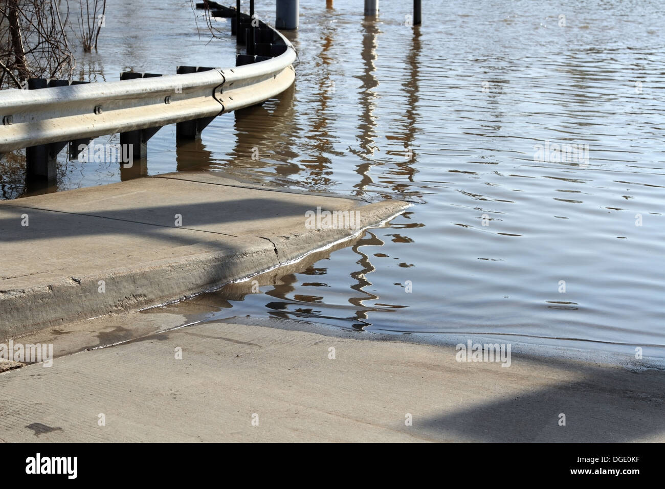 Photos de route inondée Banque D'Images