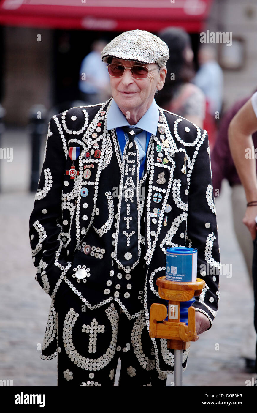 Crystal Palace Pearly King la collecte pour la charité Banque D'Images