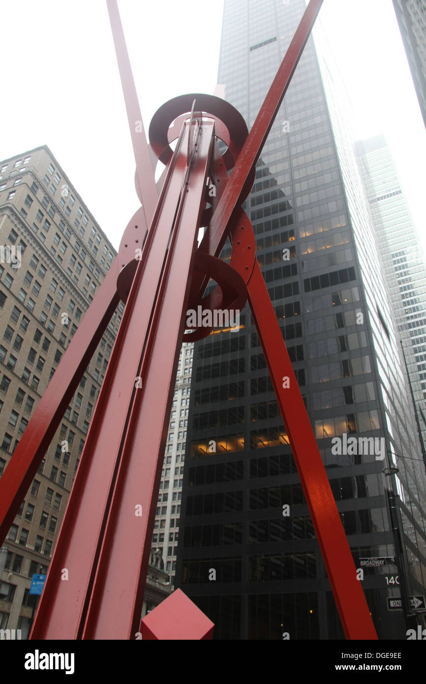 Joie de vivre par Mark di Suvero dans un Manhattan brumeux Banque D'Images