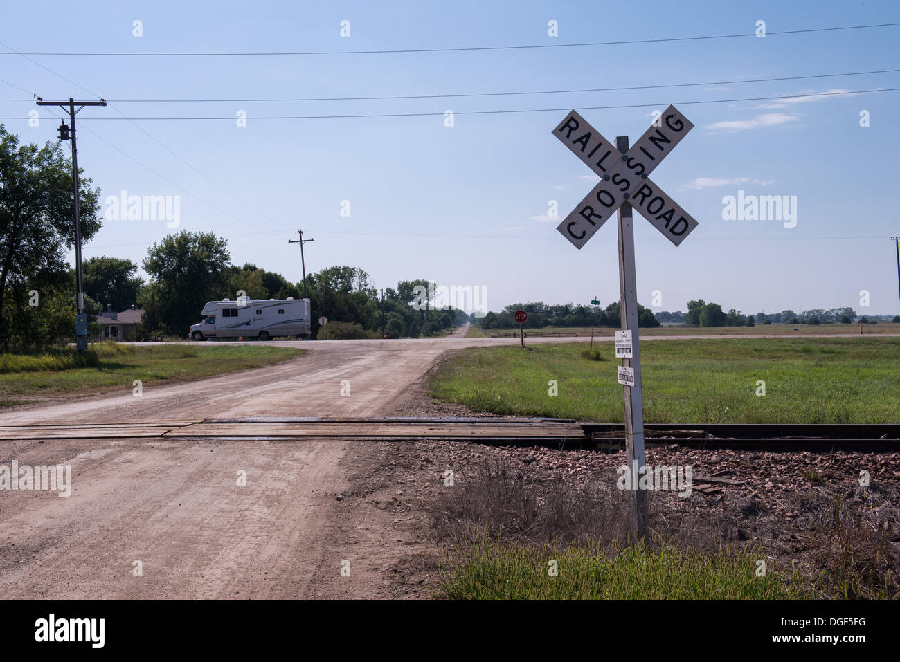 Railroad crossing dans le Dakota du Sud rural Banque D'Images