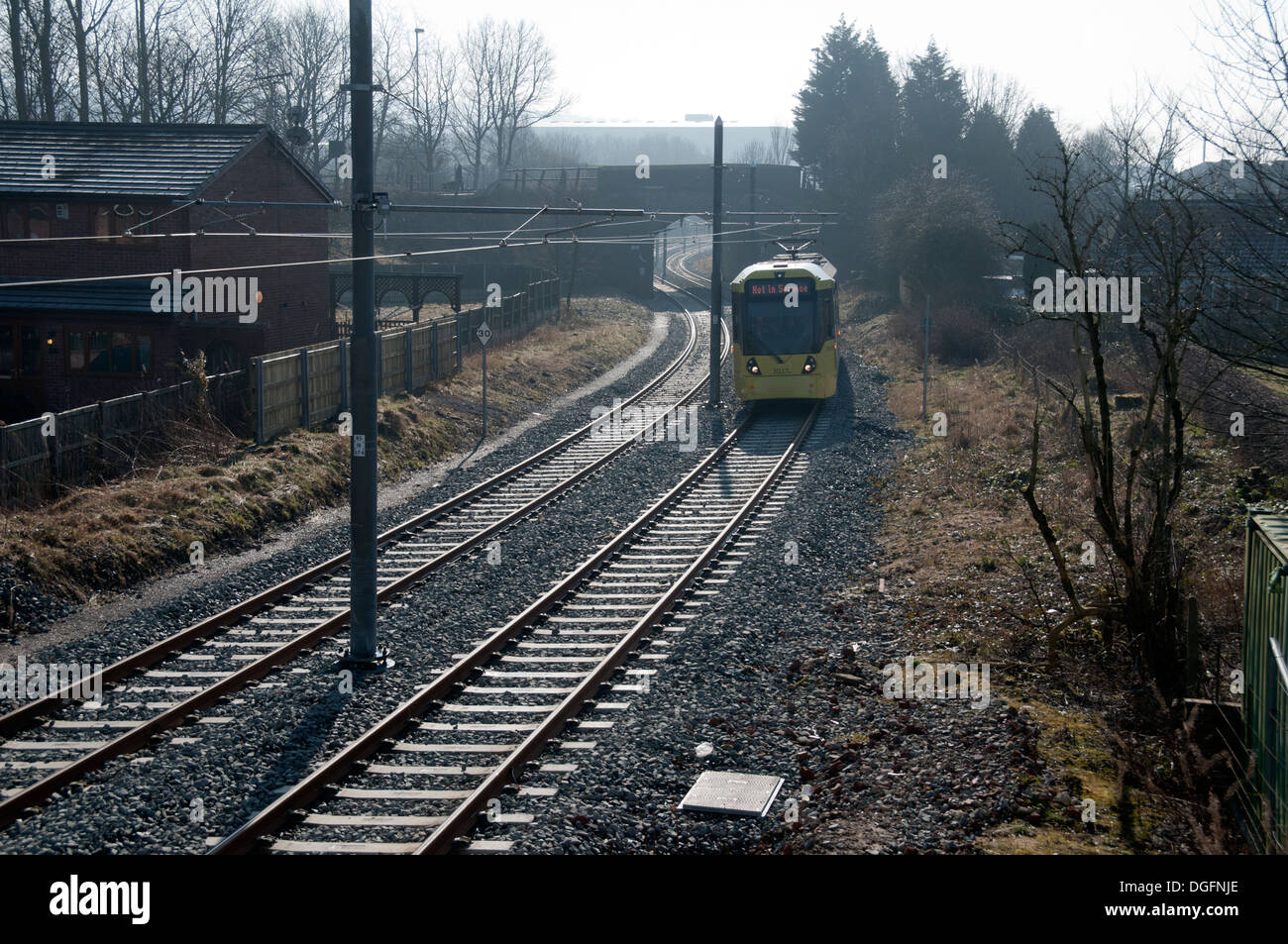 Tramway Metrolink sur la ligne d'Oldham-Rochdale juste au nord de Shaw, Oldham, Manchester, Angleterre, RU Banque D'Images