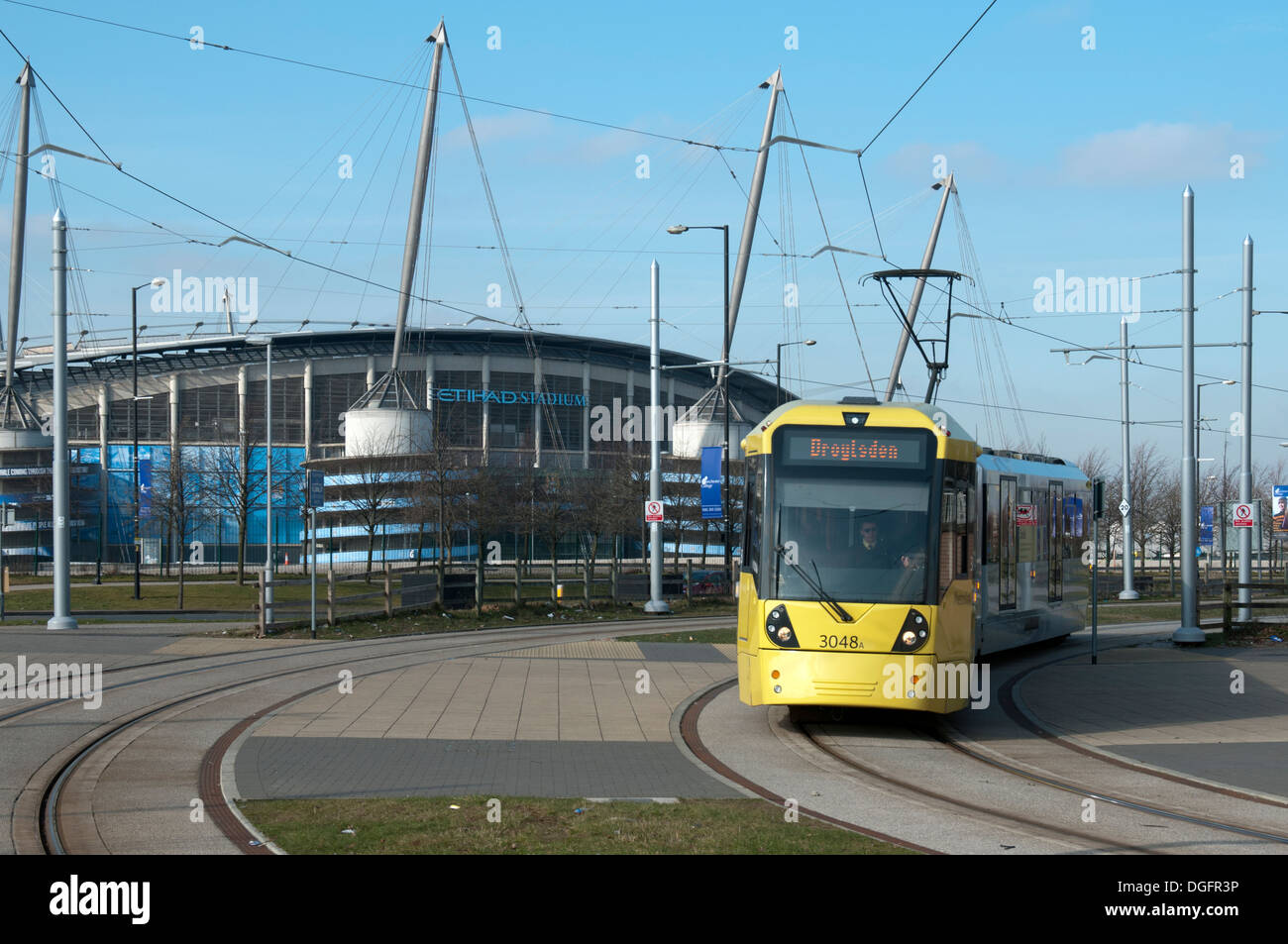 Tramway Metrolink près du campus de l'Etihad Stadium, à l'Est, la ligne de Manchester, Eastlands Manchester, Angleterre, RU Banque D'Images