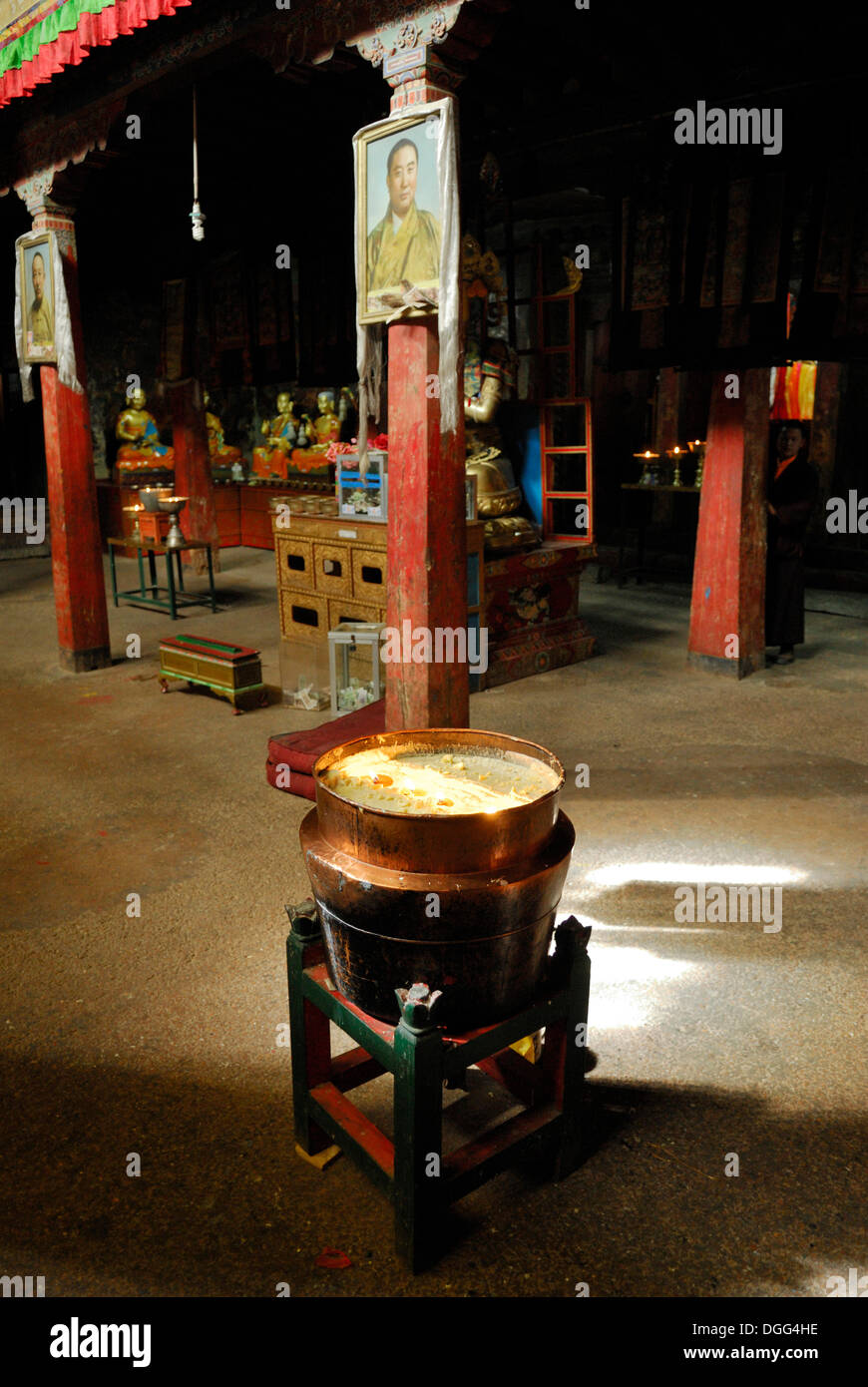 Lampes à beurre dans le monastère de Mindroling, Luzhou, Tibet, Chine, Asie Banque D'Images