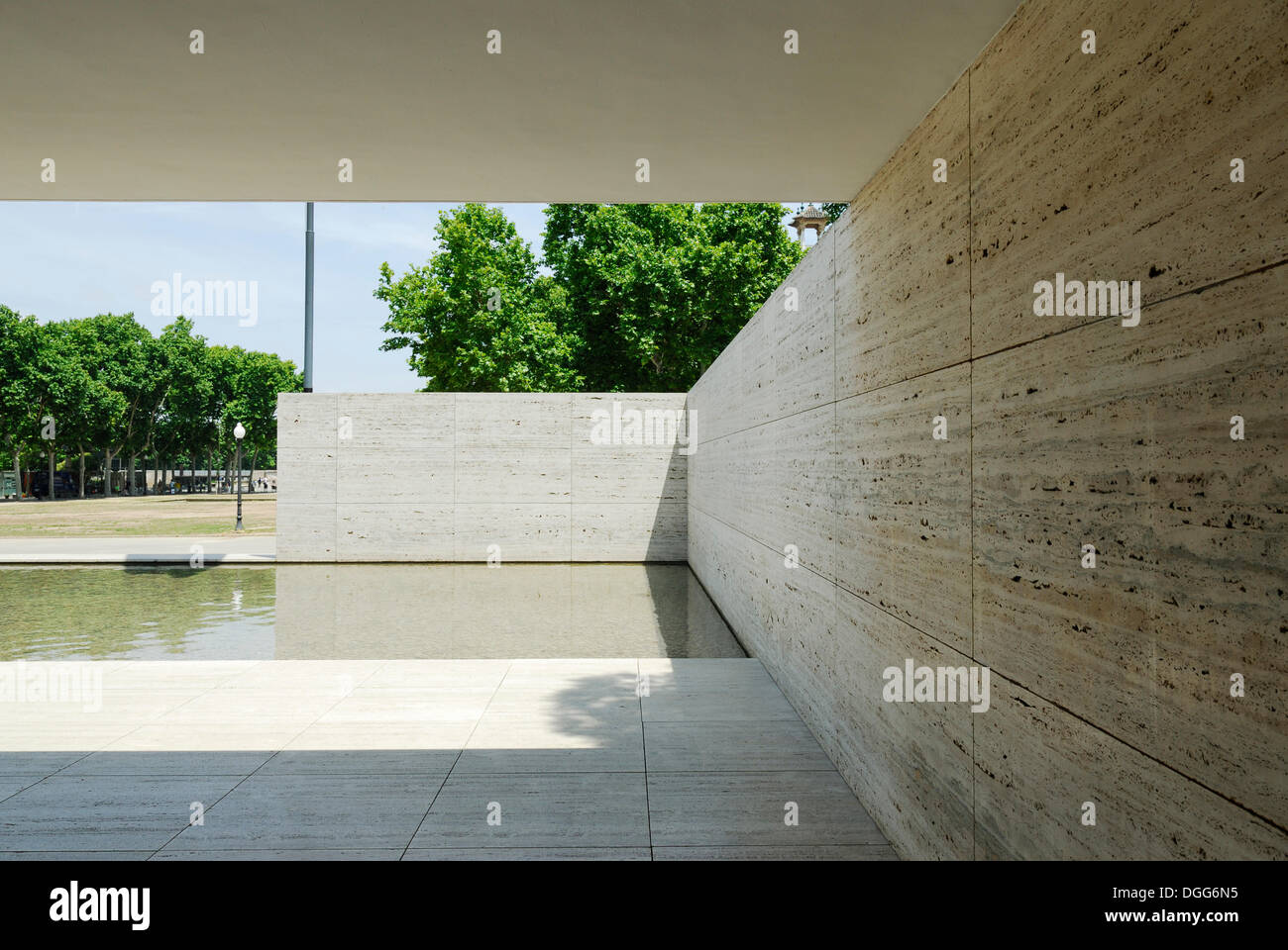 Pavillon de Barcelone, reconstruit le pavillon allemand pour l