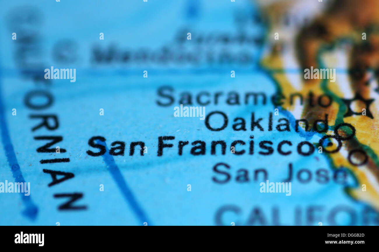 Macro-vision de San Francisco et California coast sur un globe Banque D'Images