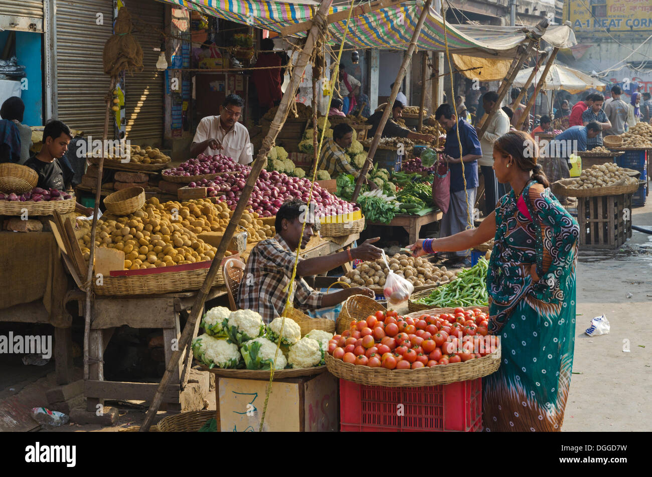 Marché de légumes dans les rues de Kolkata, Inde, Asie Banque D'Images