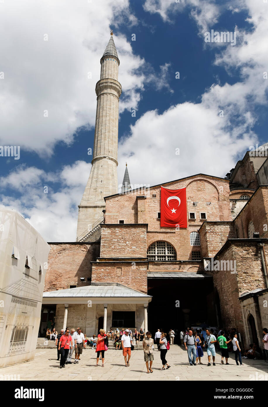 Cour intérieure de l'Hagia Sophia, UNESCO World Heritage Site, Istanbul, Turquie, Europe Banque D'Images
