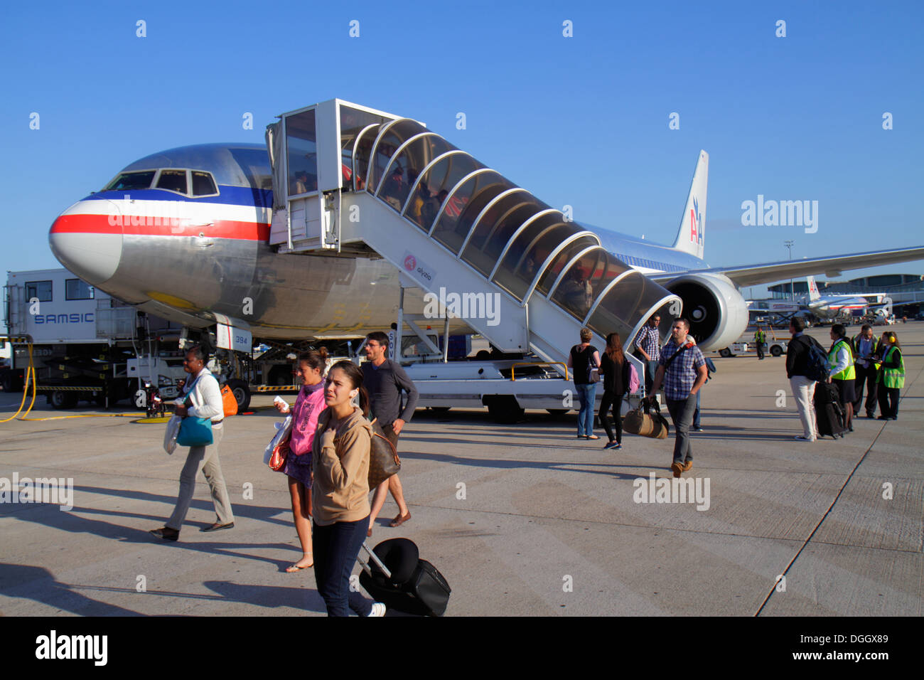 Tarmac charles de gaulle airport Banque de photographies et d’images à