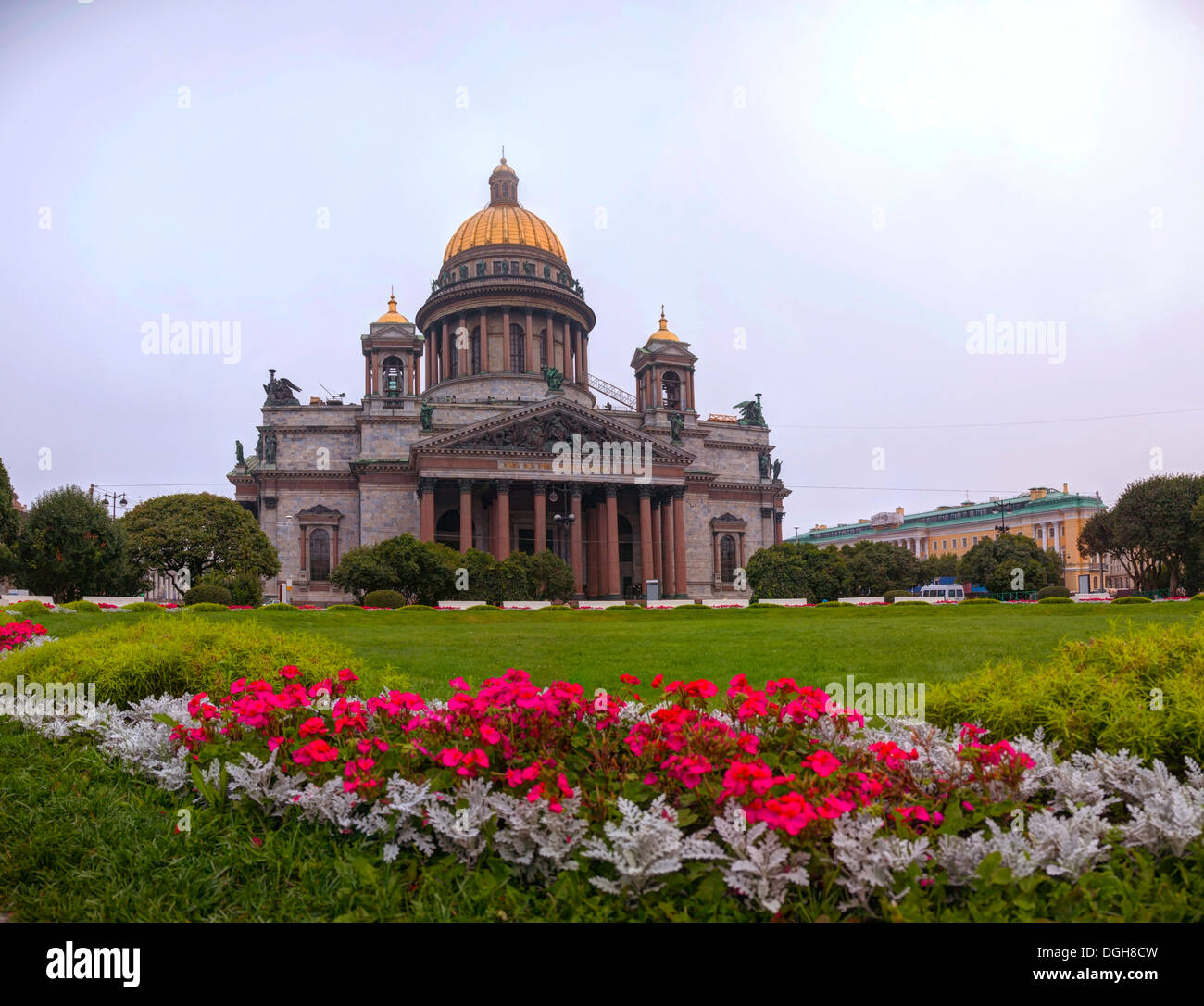 La Cathédrale Saint Isaac (Isaakievskiy Sobor) à Saint-Pétersbourg, Russie le matin Banque D'Images