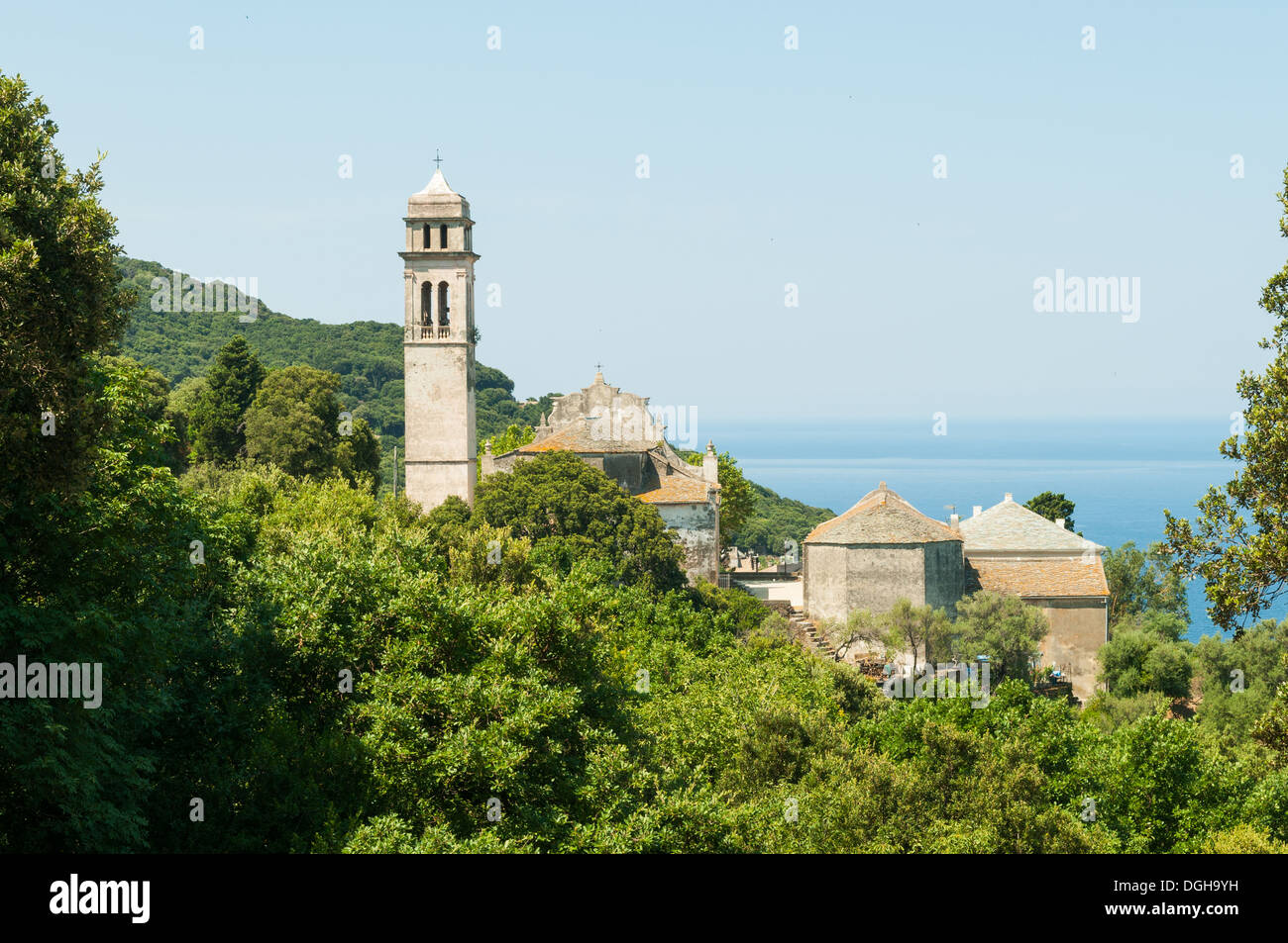 L'église de Sainte Maria Assunta à Pino, Cap Corse, Corse, France Banque D'Images