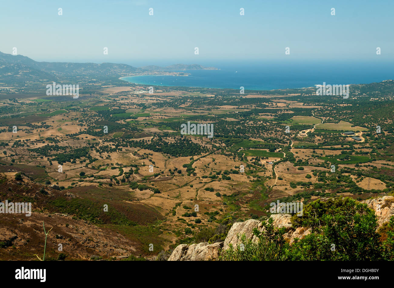 Vue vers le nord de la Corse, Calvi, France Banque D'Images
