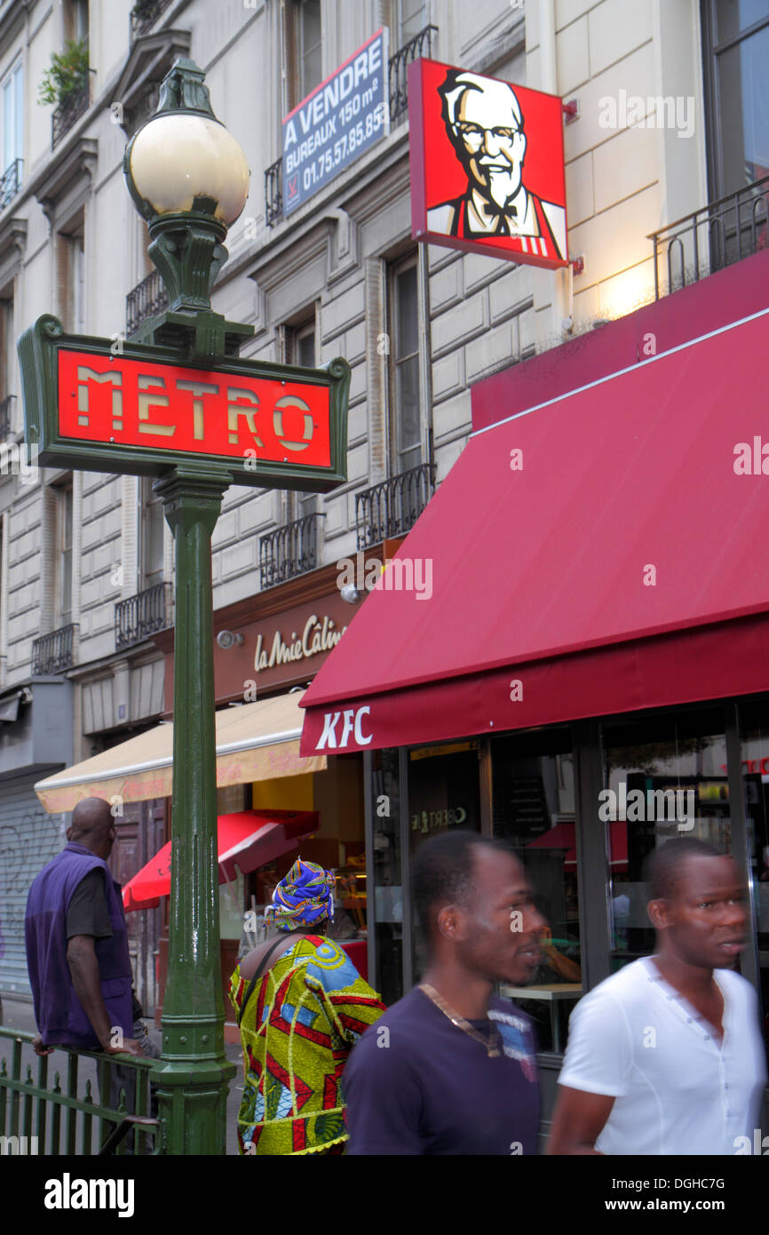 Metro station strasbourg saint denis Banque de photographies et d