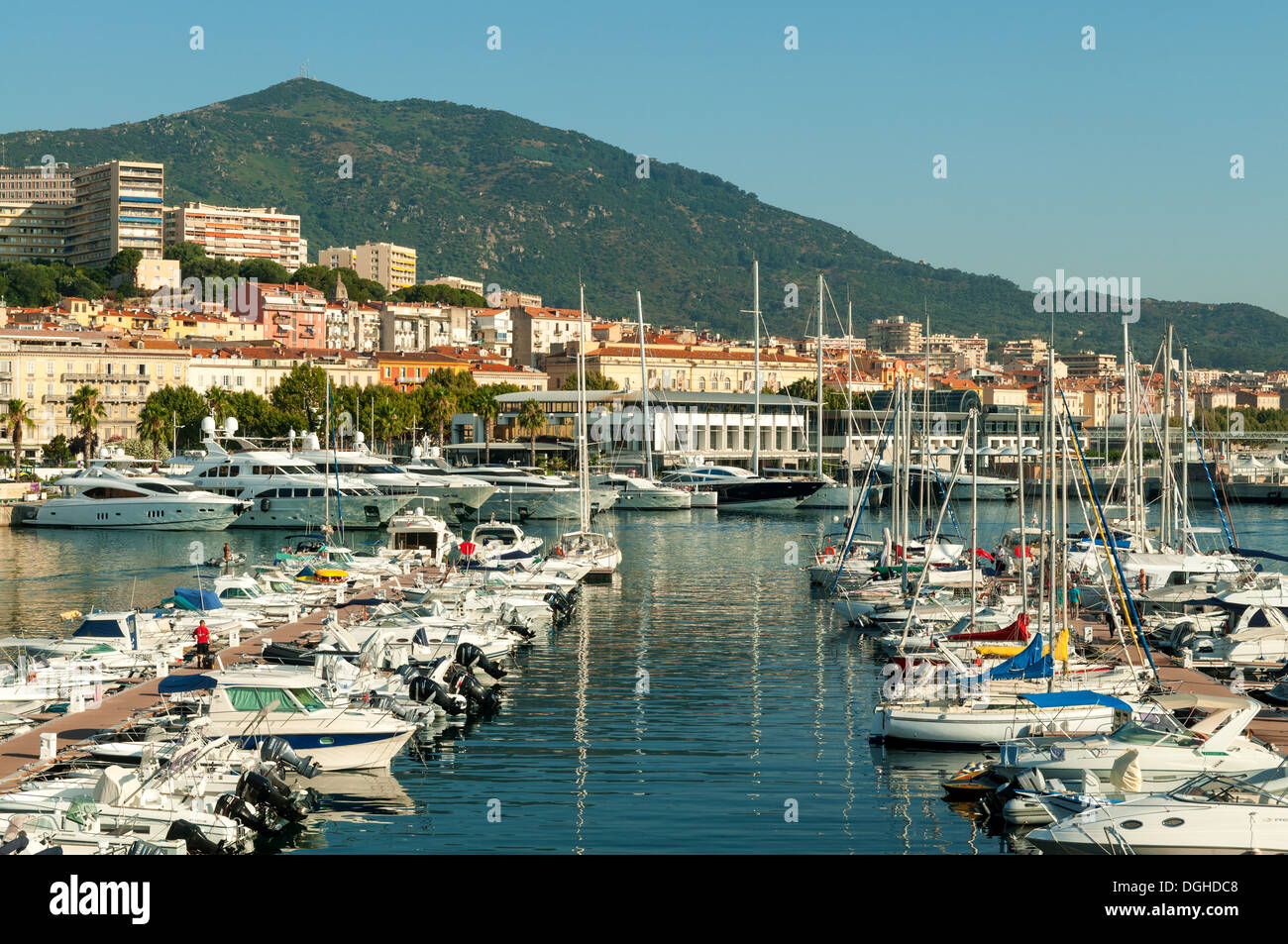Port de Plaisance Tino Rossi Marina, Ajaccio, l'ouest de la Corse, France Banque D'Images