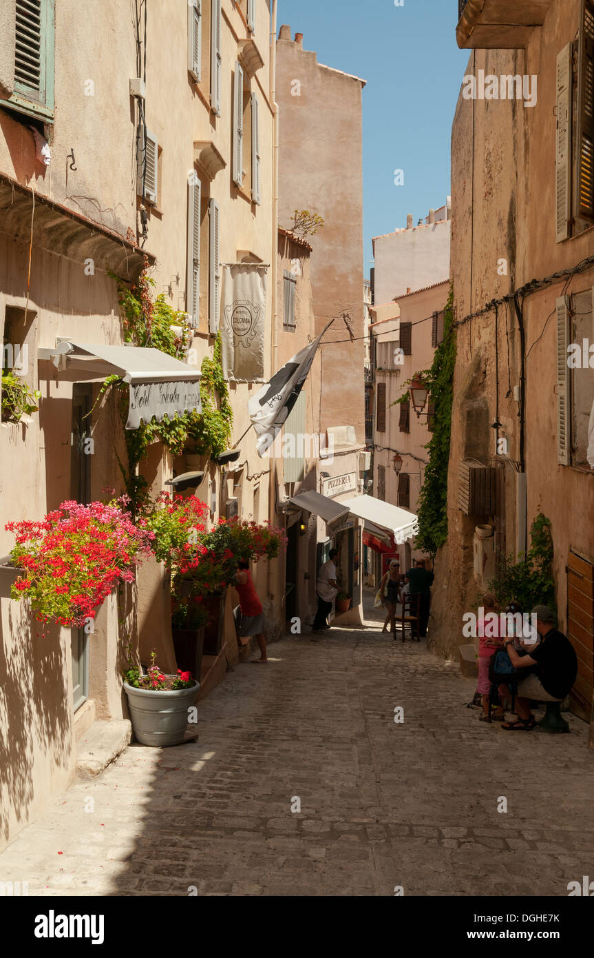 Rue étroite à Bonifacio, Corse du Sud, France Banque D'Images