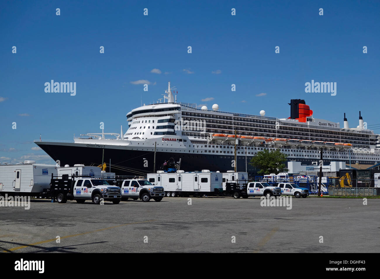 Queen Mary 2 amarré Brooklyn NY Banque D'Images