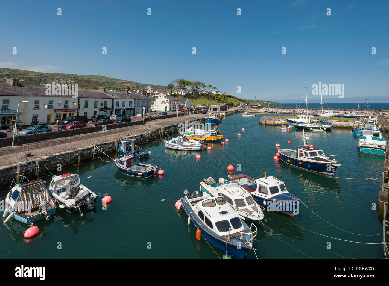 Port avec bateaux de pêche, de Carnlough, Irlande du Nord, Royaume-Uni, Europe Banque D'Images