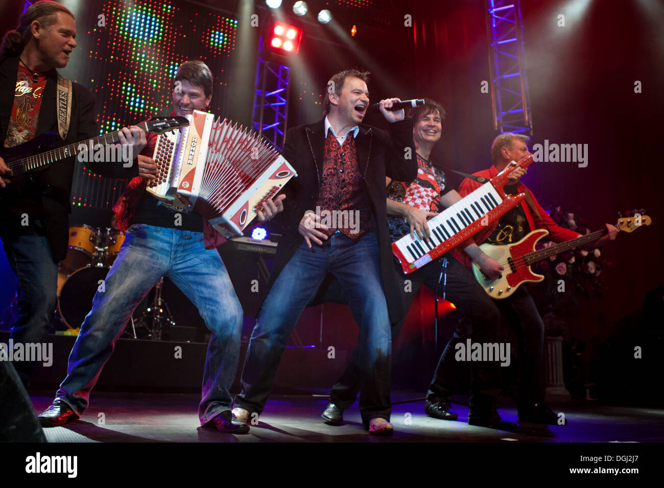 Groupe folklorique autrichienne 'Die Klostertaler" vivre à la 10ème nuit de la musique Schlager dans la nouvelle salle des fêtes Allmend, Lucerne Banque D'Images
