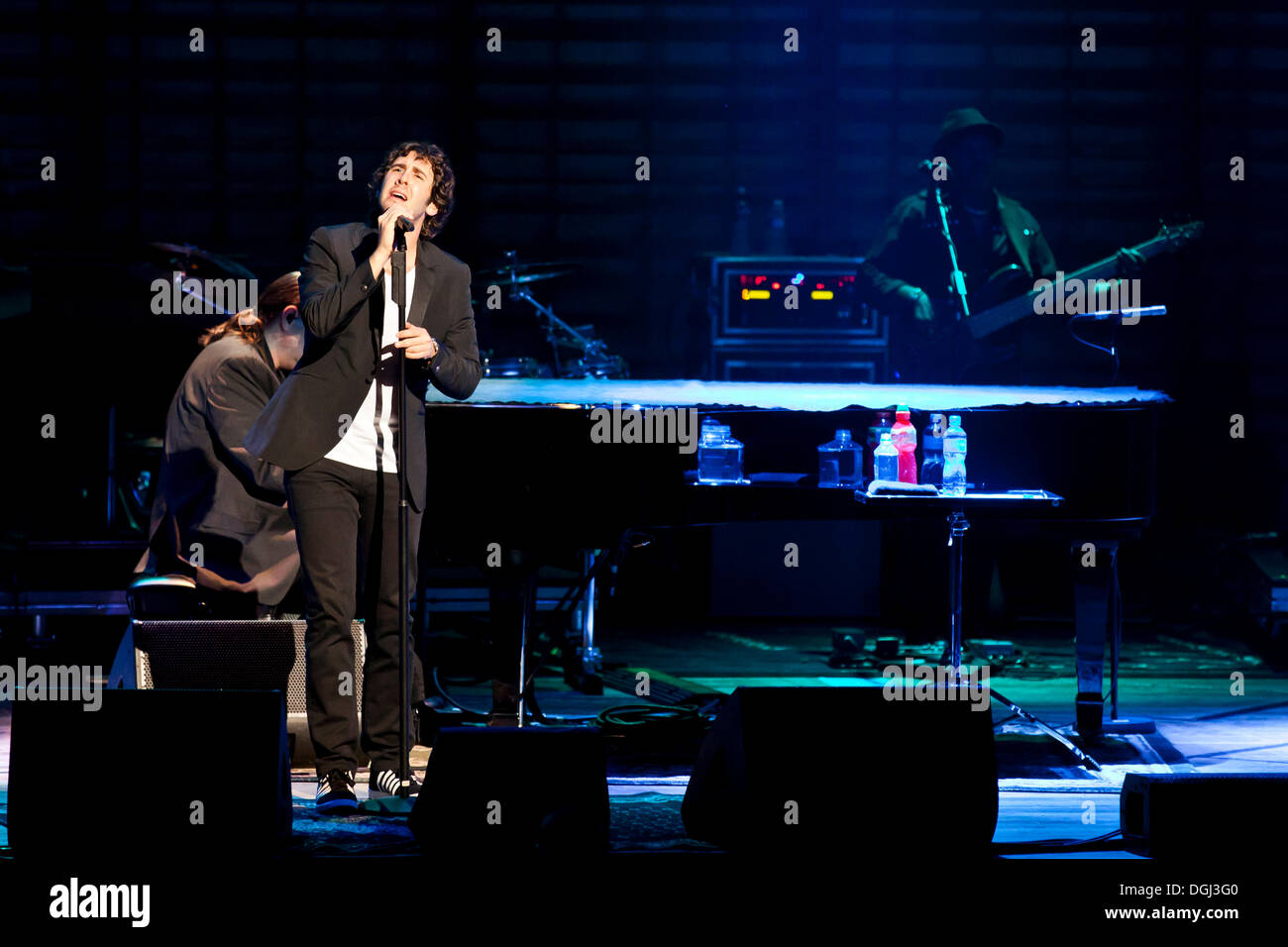 Le chanteur américain Josh Groban live dans la salle de concert du KKL, Culture and Convention Centre, Lucerne, Suisse Banque D'Images
