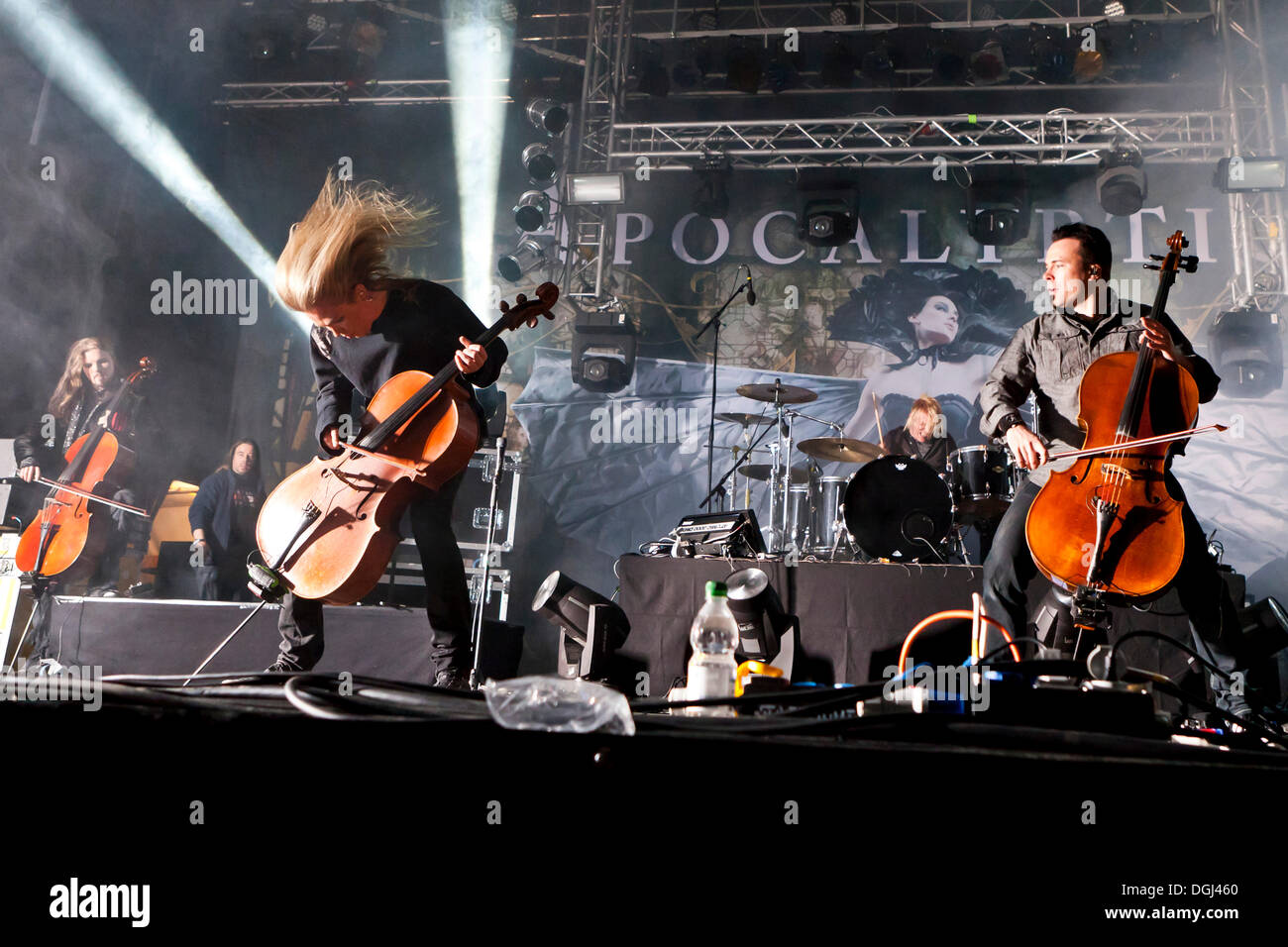 Le groupe finlandais Apocalyptica 'live' à l'air libre dans Sempach-Neuenkirch Soundcheck, Lucerne, Suisse, Europe Banque D'Images