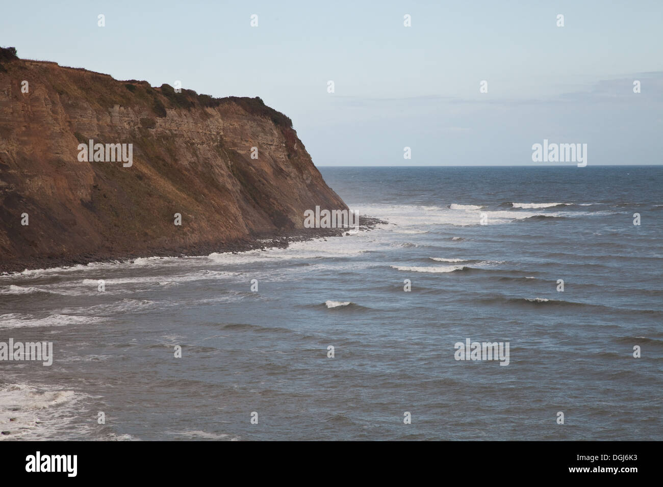 Littoral de North Yorkshire,à la station de Sandsend,Angleterre. Banque D'Images