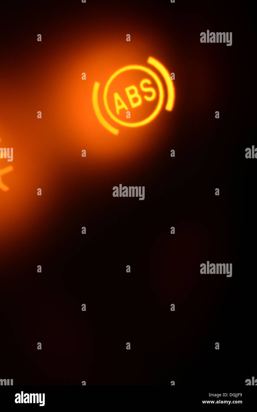 Système d'assistance de freinage du véhicule témoin d'instruments Banque D'Images