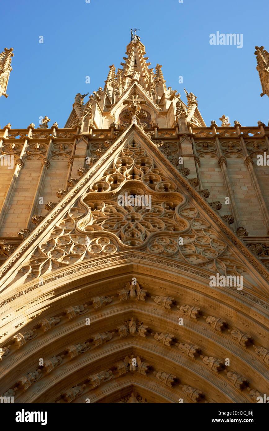 Close up of ornate entrée de l'église, Barcelone, Espagne Banque D'Images