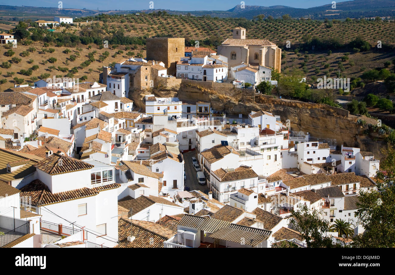 Pueblos Blancos bâtiments blanchis à Setenil de las Bodegas, province de Cadix, Espagne Banque D'Images