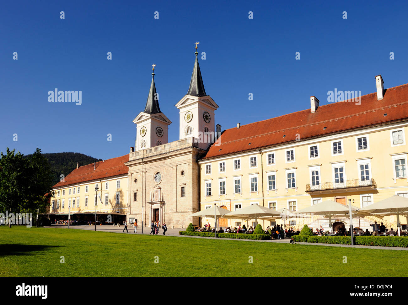 Herzoglich Bayerisches Brauhaus brasserie, sur le lac de Tegernsee, un ancien monastère bénédictin, Tegernsee, Bavière, Haute-Bavière Banque D'Images