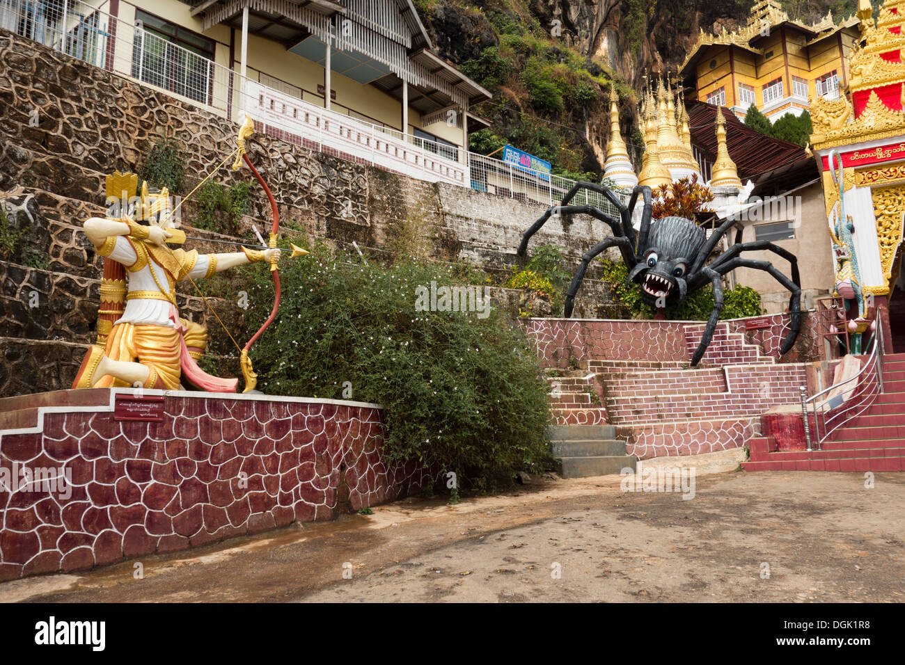 Les fantastiques grottes bouddhistes à Pindaya au Myanmar où l'Kummabhaya tue les araignées méchant géant et enregistre les princesses Banque D'Images