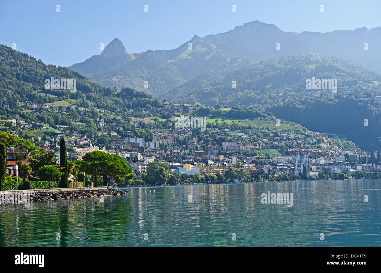 Lac de Genève à Montreux dans le canton de Vaud en Suisse. Banque D'Images