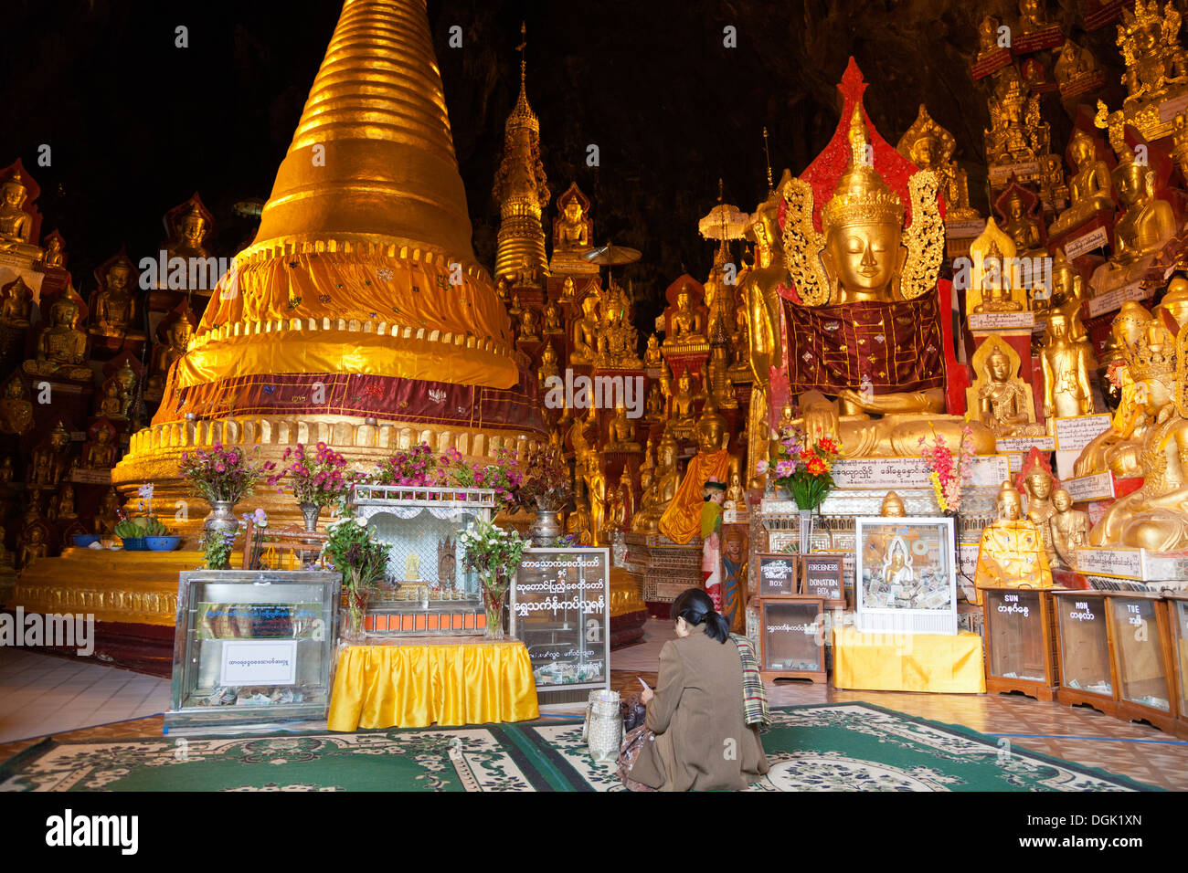 Les fantastiques grottes bouddhistes à Pindaya au Myanmar. Banque D'Images