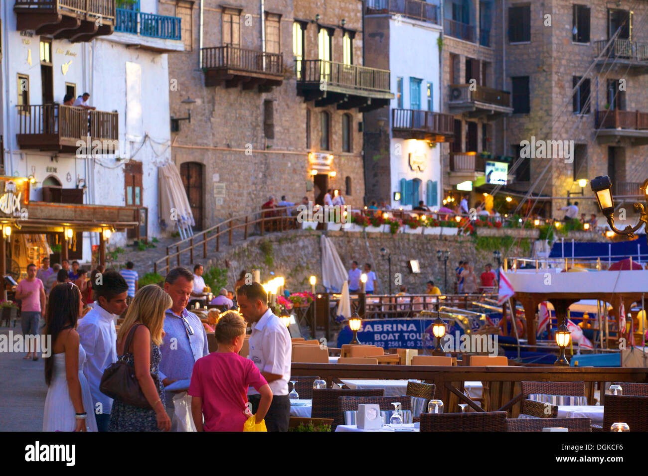Restaurant à Kyrenia, Chypre du Nord Banque D'Images