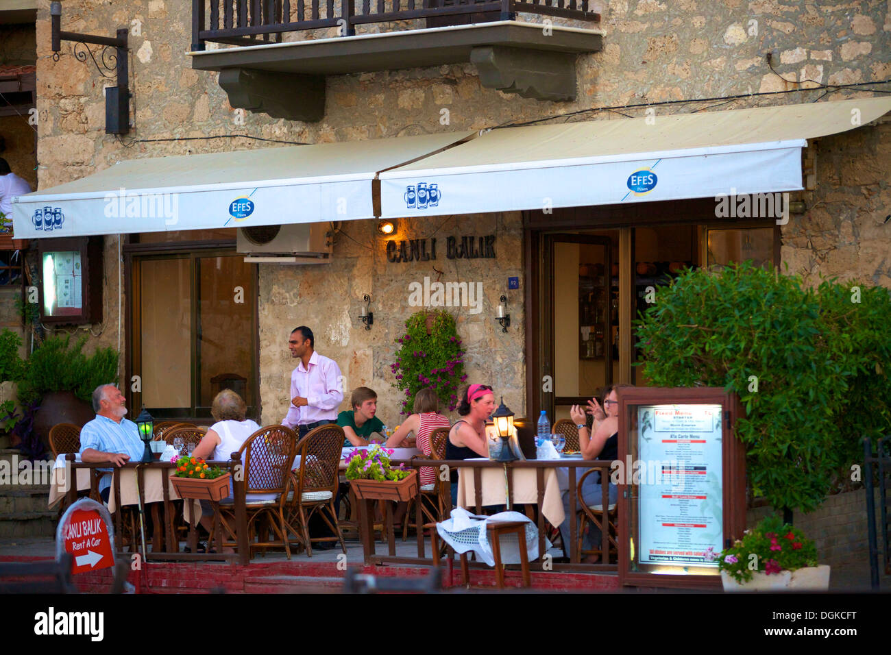 Restaurant à Kyrenia, Chypre du Nord Banque D'Images