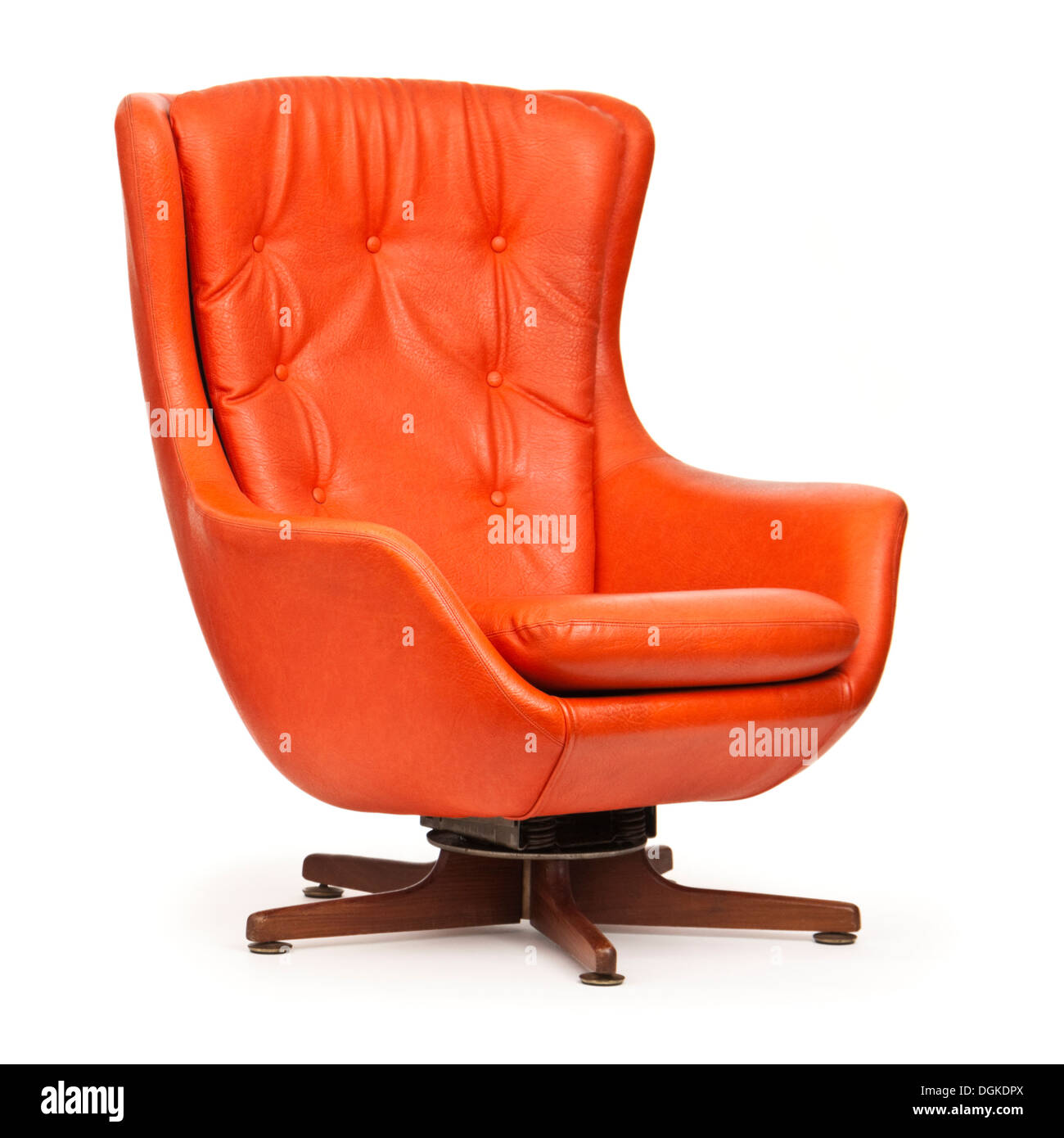 Orange Vintage fauteuil pivotant et d'inclinaison de la fin des années 1960  / début des années 1970 Photo Stock - Alamy